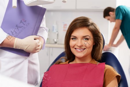 看牙医的美女图片