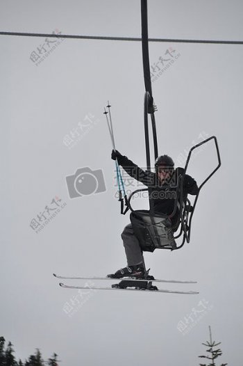加拿大的滑雪缆车