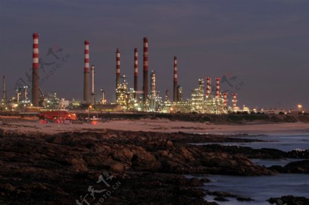 炼油厂美丽夜景图片