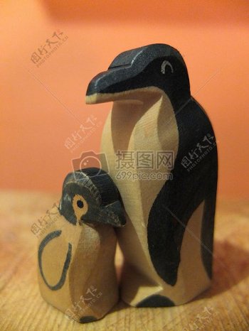 可爱的企鹅雕塑