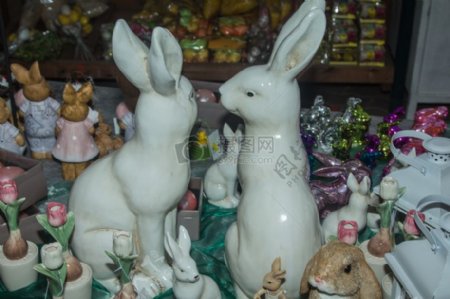 白色的复活节兔子