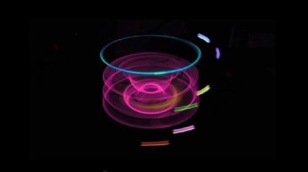彩色霓虹光带立体色块旋转循环视频素材