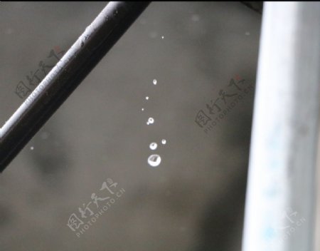 雨点水滴