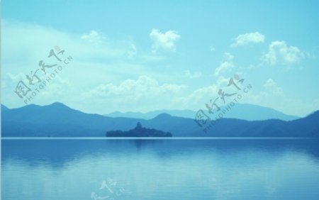 泸沽湖情人岛