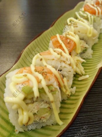 日本料理彩虹卷寿司