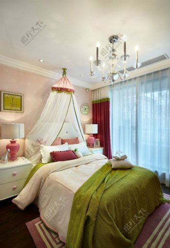 清新粉色窗幔卧室室内装修效果图