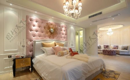 中式粉色室内卧室大床背景墙效果图
