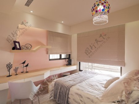 粉色系少女卧室墙壁墙效果图