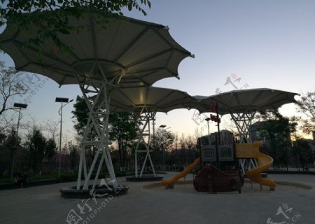 公园建筑飞碟形状
