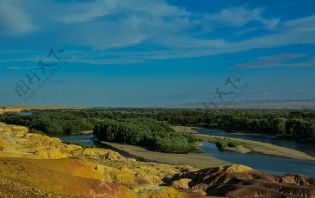 新疆五彩滩风景