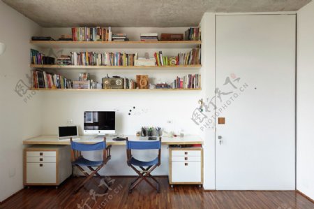现代清新书房蓝白色椅子室内装修效果图