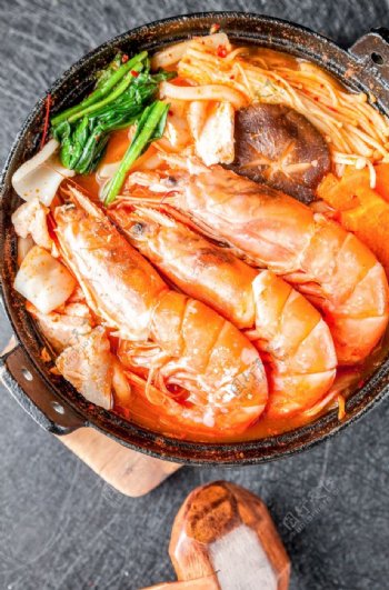 泡菜海鲜锅火锅虾