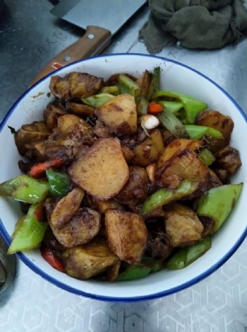 青椒炖土豆