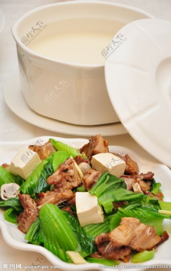水东芥鸭架豆腐汤