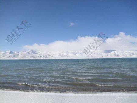 西藏雪山草原湖泊