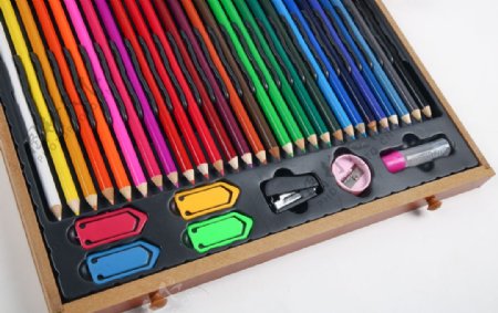 彩色铅笔套装