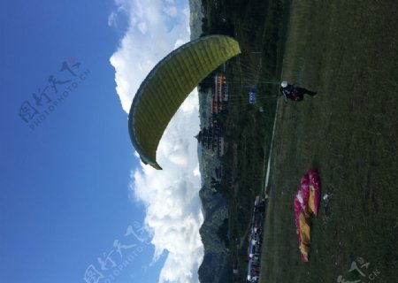滑翔伞旅行运动蓝天白云