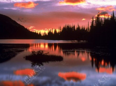 日落夕阳黄昏天空湖面