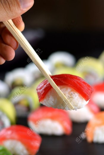 三纹鱼寿司