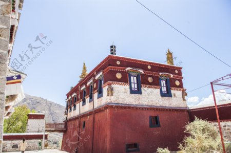 西藏特色红色房子特写