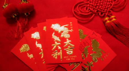 新春佳节的红包中国结