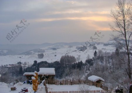 松岭雪村