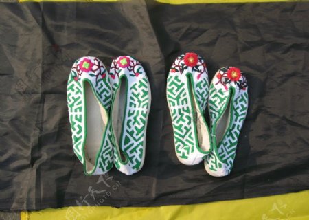 水族花格鞋
