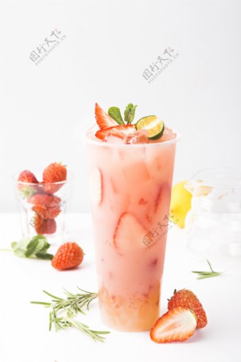 草莓酸奶饮品新款水吧
