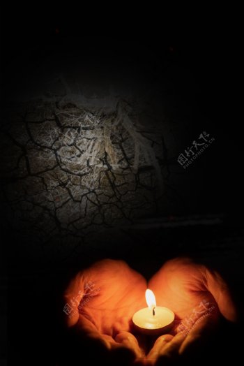 自然灾害干旱蜡烛祈福黑色背景海报