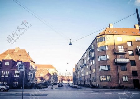 丹麦的街道和棕色房屋