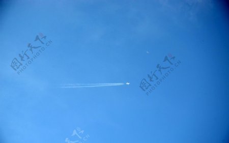飞机起飞天空蓝天