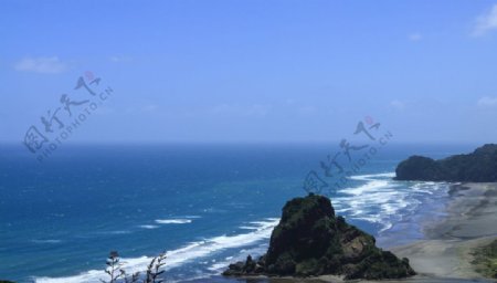 新西兰皮哈海滩自然风光