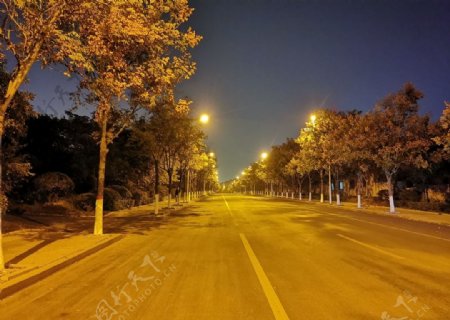 夜色街道