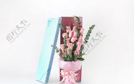 粉玫瑰花束礼盒