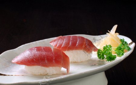 寿司鲔鱼寿司