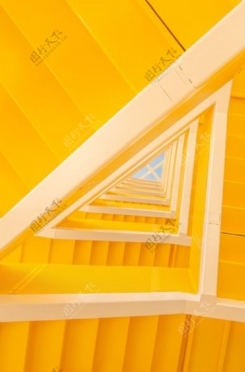黄色楼梯