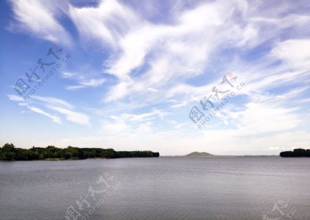 武汉东湖的晴天