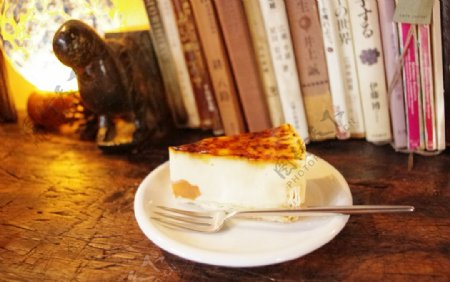 蛋糕书籍咖啡厅芝士蛋糕