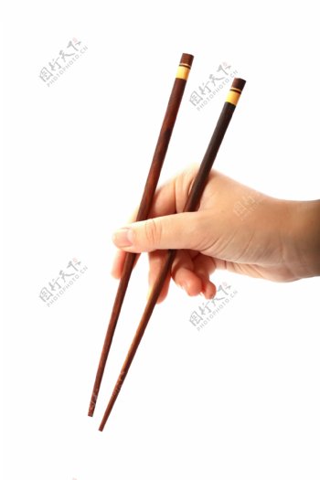 手拿筷子