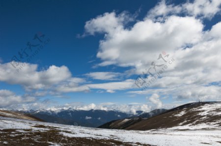 蓝天白云素材背景雪山背景
