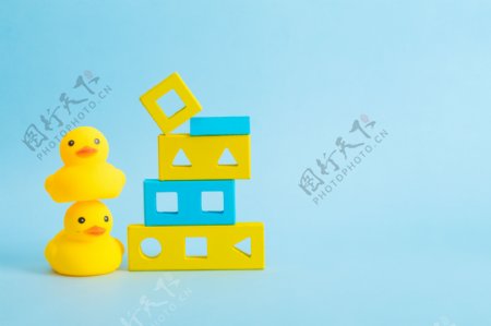 小黄鸭玩具儿童清新背景素材