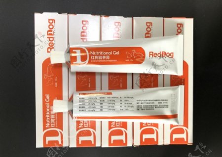红狗宠物营养膏包装实拍展示