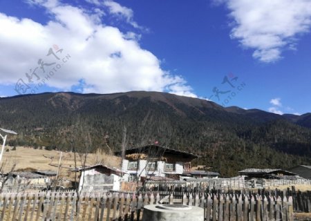 大山藏区山村建筑图片