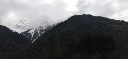 大山雪峰图片