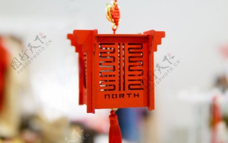红色中式传统灯笼图片