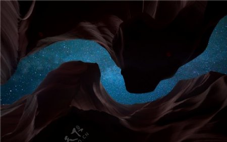 峡谷的星空图片