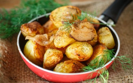 土豆炖肉美食食材背景海报素材图片