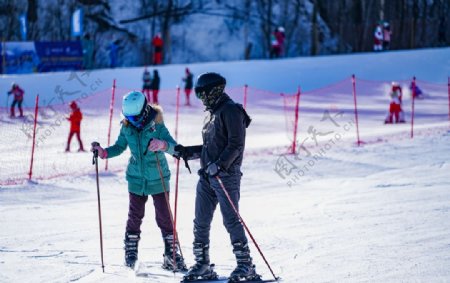 亚布力滑雪场图片