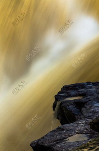 黄河口瀑布图片