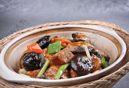豫菜火腩蒜子烧鳗鱼图片